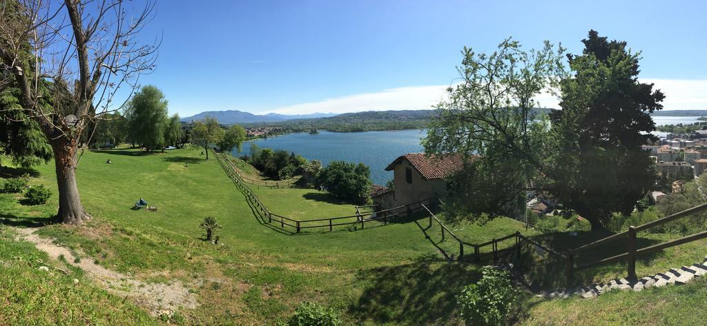 La Casa Nel Parco Villa Arona Bagian luar foto